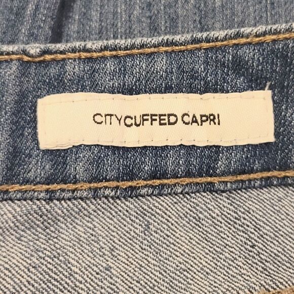 Jones New York Jeans City Cuffed Capri Medium Wash Denim Jeans - Picture 5 of 8